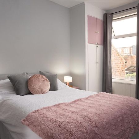 Lovely City Town House With Free Parking Sleeps 2 To 6 Guests York Zewnętrze zdjęcie